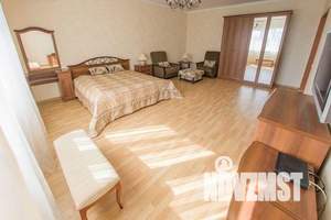 1-к квартира, посуточно, 64м2, 5/8 этаж