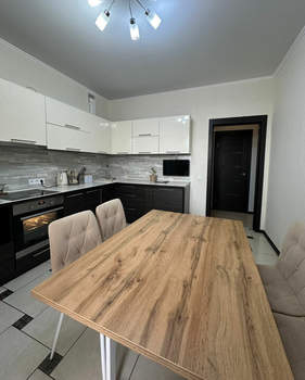 2-к квартира, вторичка, 63м2, 14/14 этаж