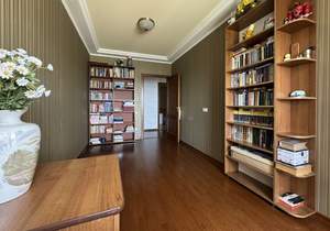 3-к квартира, вторичка, 101м2, 11/16 этаж