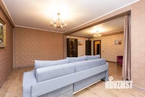 3-к квартира, вторичка, 120м2, 12/17 этаж