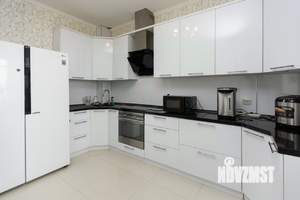 2-к квартира, вторичка, 64м2, 8/14 этаж