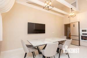 4-к квартира, вторичка, 142м2, 2/3 этаж