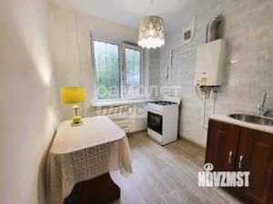 2-к квартира, вторичка, 49м2, 1/5 этаж