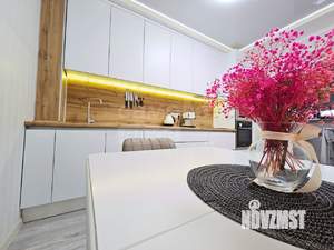 2-к квартира, вторичка, 66м2, 11/17 этаж