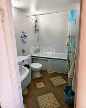 Студия квартира, вторичка, 38м2, 3/3 этаж