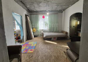 4-к квартира, вторичка, 70м2, 1/1 этаж
