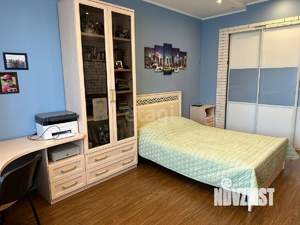 3-к квартира, вторичка, 130м2, 1/3 этаж