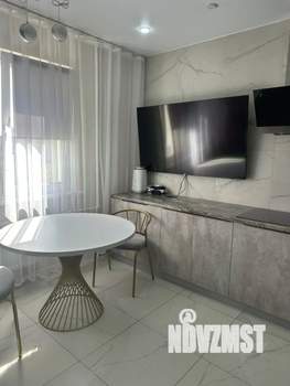 2-к квартира, вторичка, 63м2, 10/17 этаж