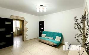 2-к квартира, вторичка, 83м2, 8/15 этаж