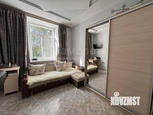 2-к квартира, вторичка, 49м2, 1/4 этаж