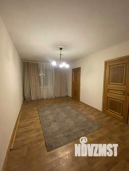 4-к квартира, вторичка, 60м2, 1/5 этаж
