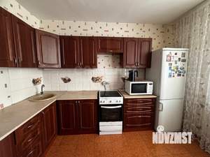 2-к квартира, вторичка, 57м2, 1/17 этаж