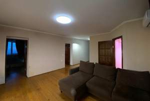 3-к квартира, вторичка, 63м2, 5/5 этаж