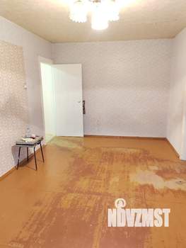 4-к квартира, вторичка, 61м2, 3/5 этаж