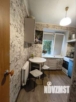 2-к квартира, вторичка, 42м2, 1/5 этаж