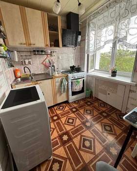4-к квартира, вторичка, 61м2, 5/5 этаж