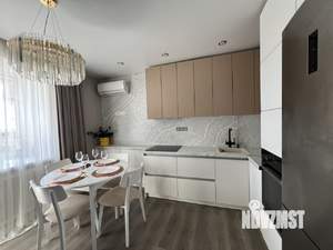2-к квартира, вторичка, 63м2, 12/17 этаж