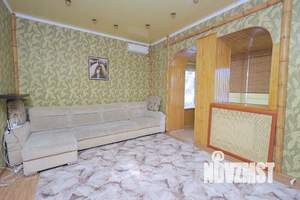 3-к квартира, вторичка, 70м2, 2/2 этаж