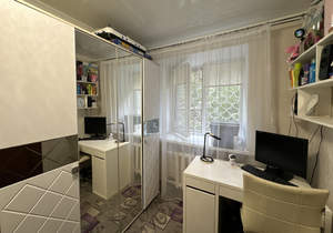 3-к квартира, вторичка, 42м2, 1/5 этаж