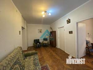 3-к квартира, вторичка, 63м2, 1/5 этаж