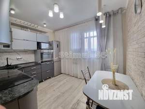 2-к квартира, вторичка, 52м2, 10/17 этаж