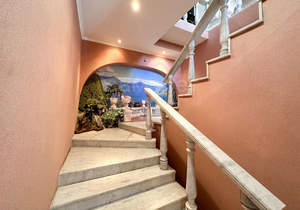 5-к квартира, вторичка, 207м2, 2/2 этаж