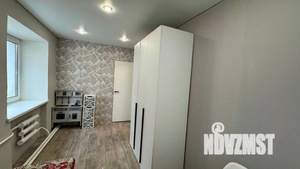 2-к квартира, вторичка, 40м2, 1/4 этаж