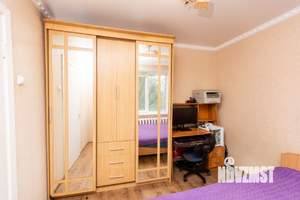 4-к квартира, вторичка, 61м2, 3/5 этаж