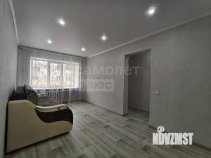 2-к квартира, вторичка, 43м2, 1/4 этаж
