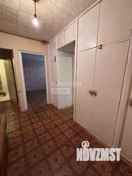 2-к квартира, вторичка, 52м2, 1/5 этаж