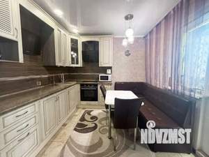 2-к квартира, вторичка, 60м2, 12/17 этаж