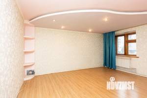 3-к квартира, вторичка, 70м2, 1/2 этаж