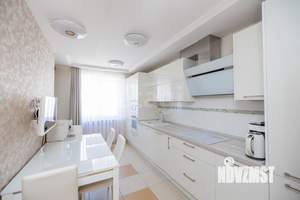 3-к квартира, вторичка, 110м2, 6/15 этаж