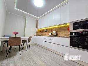 2-к квартира, вторичка, 66м2, 11/17 этаж