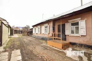 3-к квартира, вторичка, 54м2, 1/1 этаж