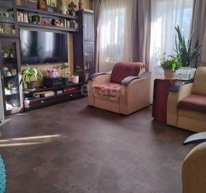 3-к квартира, вторичка, 80м2, 1/1 этаж