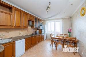 4-к квартира, вторичка, 122м2, 7/9 этаж