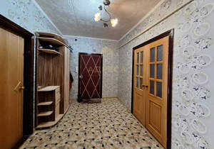 3-к квартира, вторичка, 70м2, 1/6 этаж