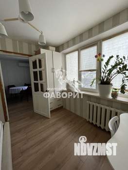 4-к квартира, вторичка, 62м2, 5/5 этаж
