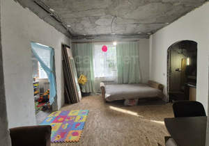 4-к квартира, вторичка, 70м2, 1/1 этаж