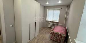 2-к квартира, вторичка, 39м2, 1/4 этаж