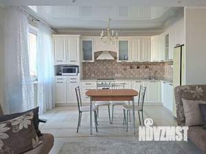 3-к квартира, вторичка, 90м2, 6/17 этаж