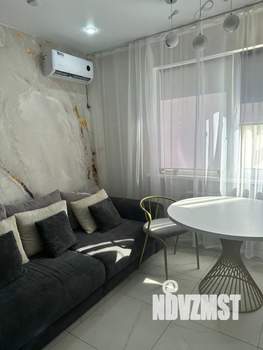 2-к квартира, вторичка, 63м2, 10/17 этаж