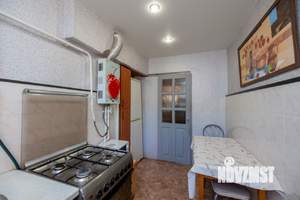 3-к квартира, вторичка, 54м2, 1/2 этаж