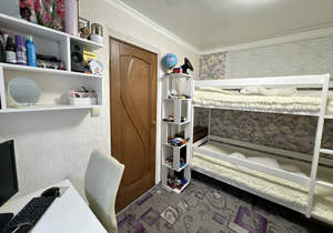 3-к квартира, вторичка, 42м2, 1/5 этаж