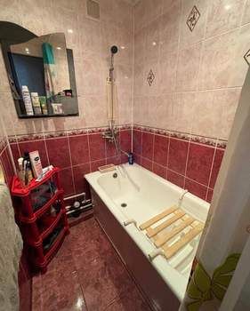 4-к квартира, вторичка, 61м2, 5/5 этаж