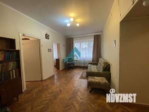 3-к квартира, вторичка, 63м2, 1/5 этаж