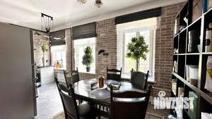 4-к квартира, вторичка, 89м2, 2/4 этаж