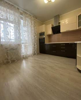 2-к квартира, вторичка, 76м2, 6/18 этаж