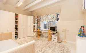 4-к квартира, вторичка, 142м2, 2/3 этаж